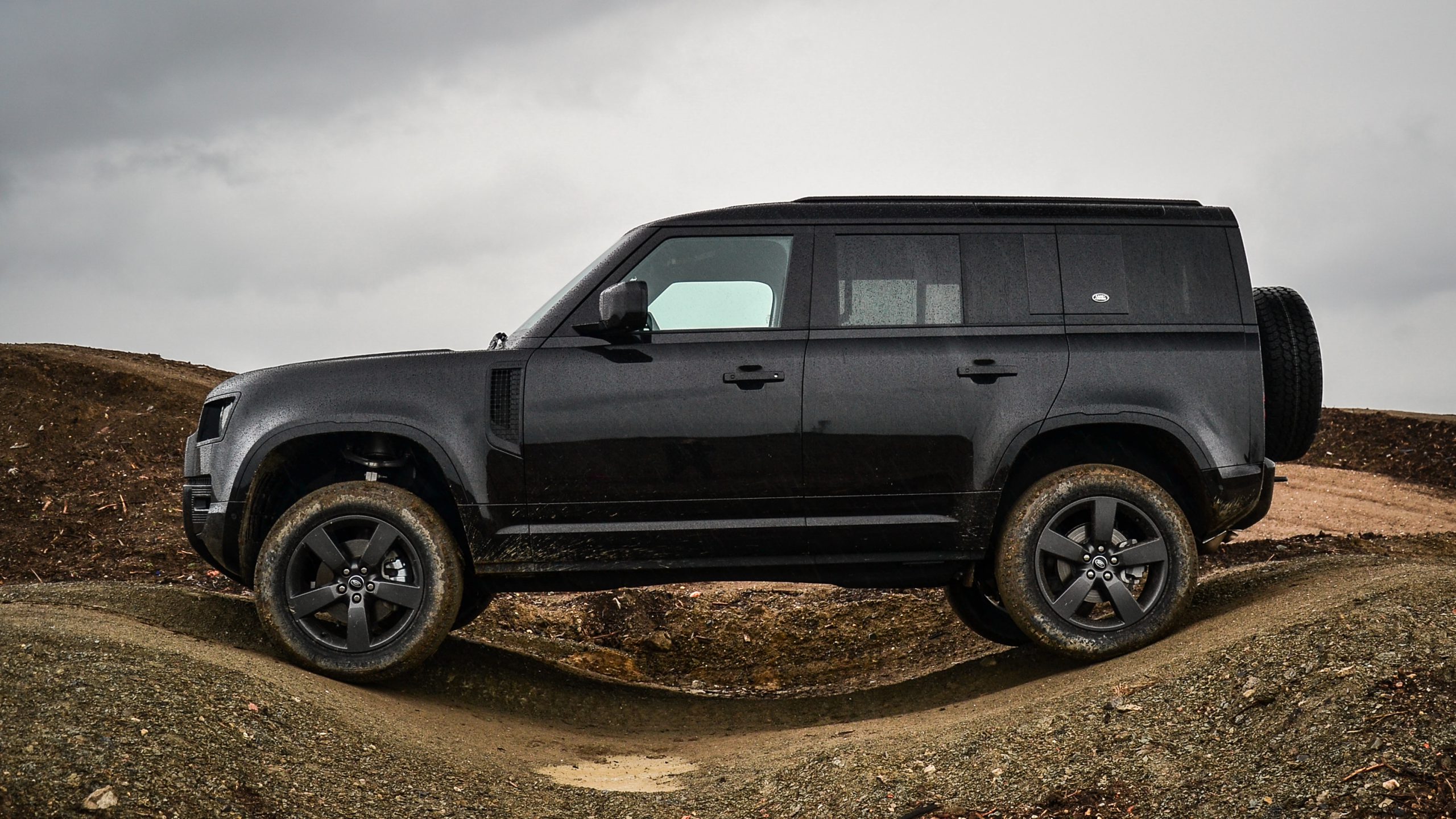 AUTOMOTIVE
PHOTOGRAPHER
& COPYWRITER