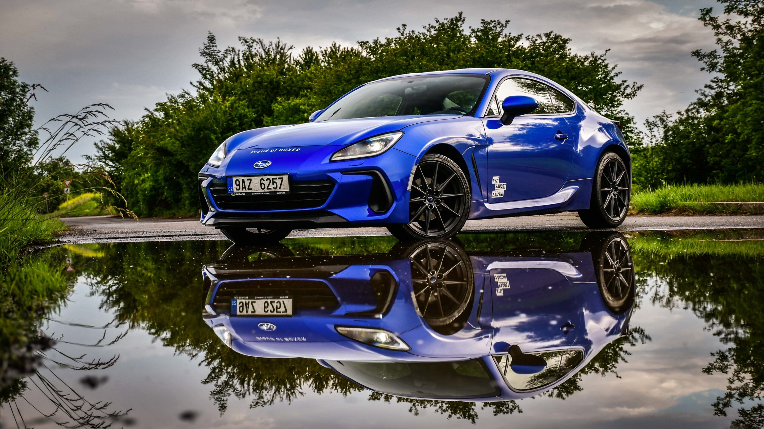 AUTOMOTIVE
PHOTOGRAPHER
& COPYWRITER