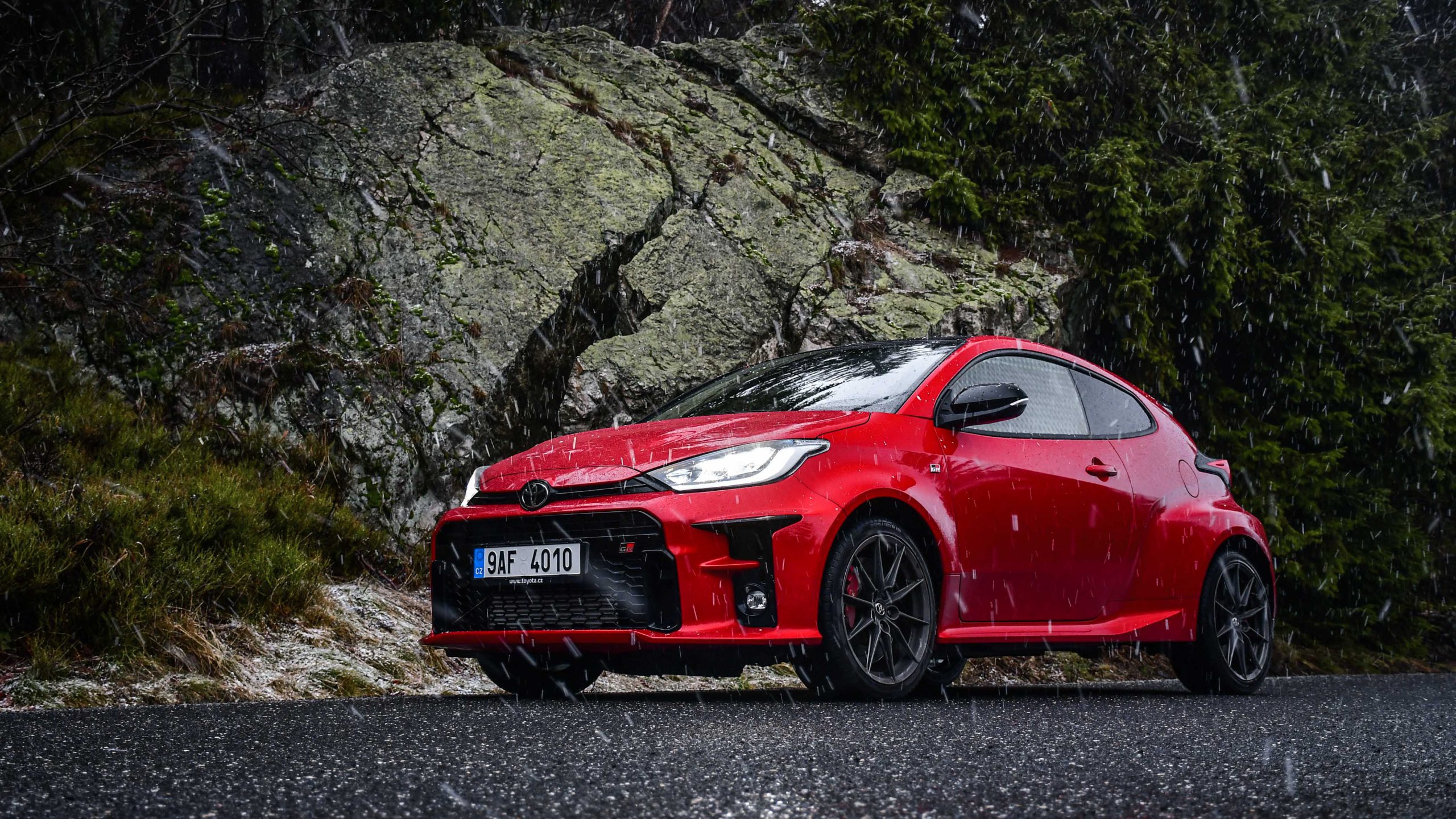 AUTOMOTIVE
PHOTOGRAPHER
& COPYWRITER